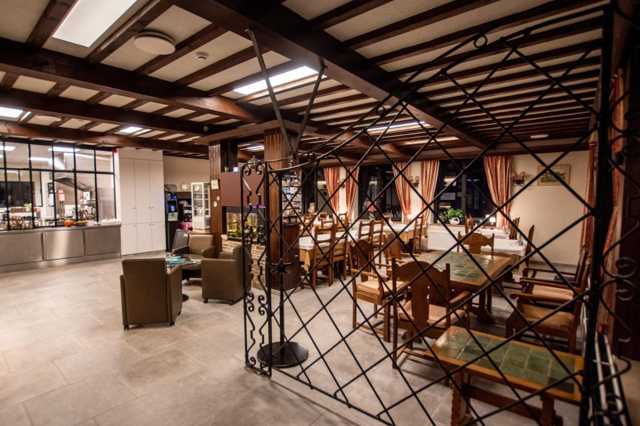 Auberge Le Vieux Moulin Poupehan Esterno foto