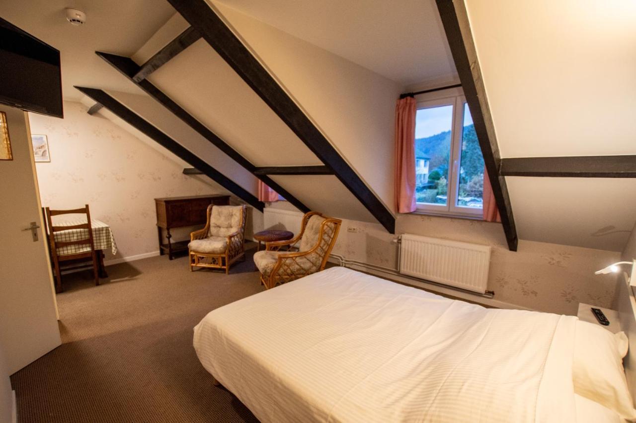 Auberge Le Vieux Moulin Poupehan Esterno foto